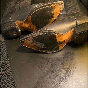 Black cowboy boots women